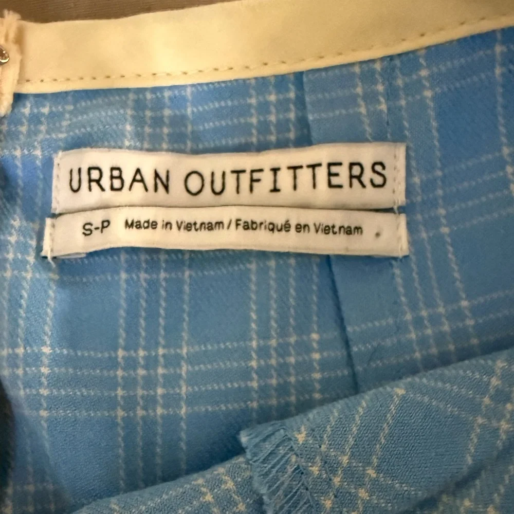 Urban Outfitters Blue Plaid Skirt with Cream Trim Size Small‎